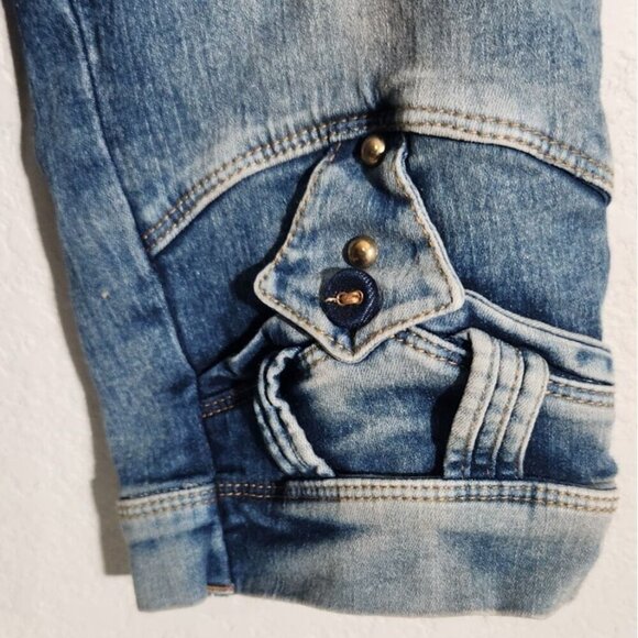 Osheas Jeans Shorts Womens Denim Bermuda Distressed Embellished Pockets Size 10 - Picture 11 of 11